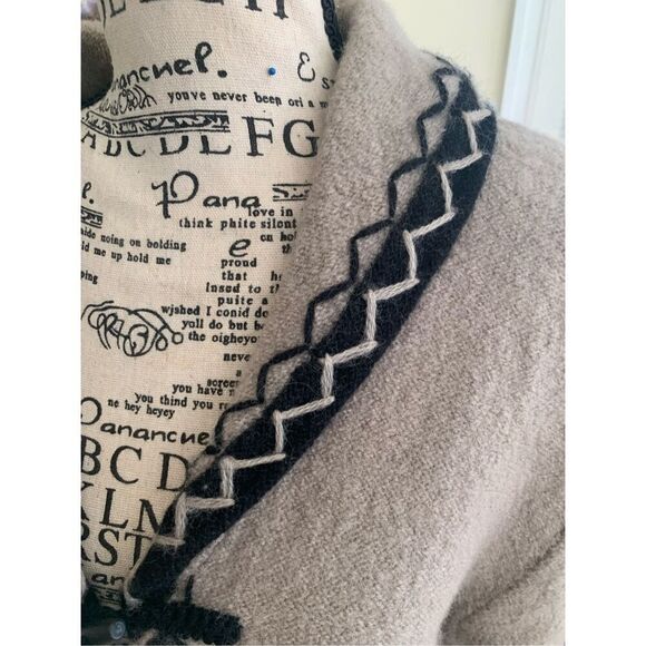 Nordic Design Tan & Black Wool Cardigan - Picture 4 of 11